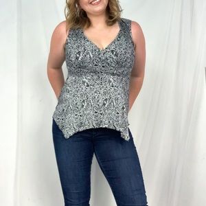 Vol. 1 Black and White Surplice Flared Top Size XL